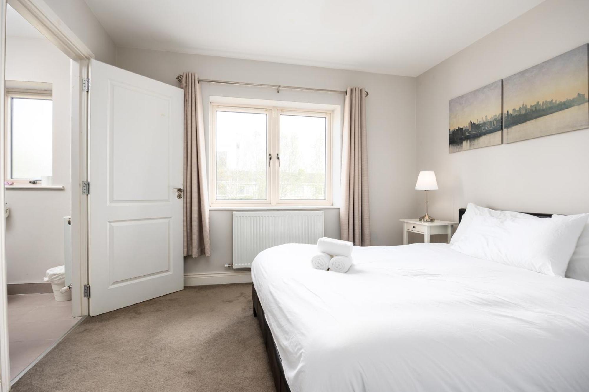 Elegant 5-bed By Sea & City, Parking & Garden - Ideal For Long *