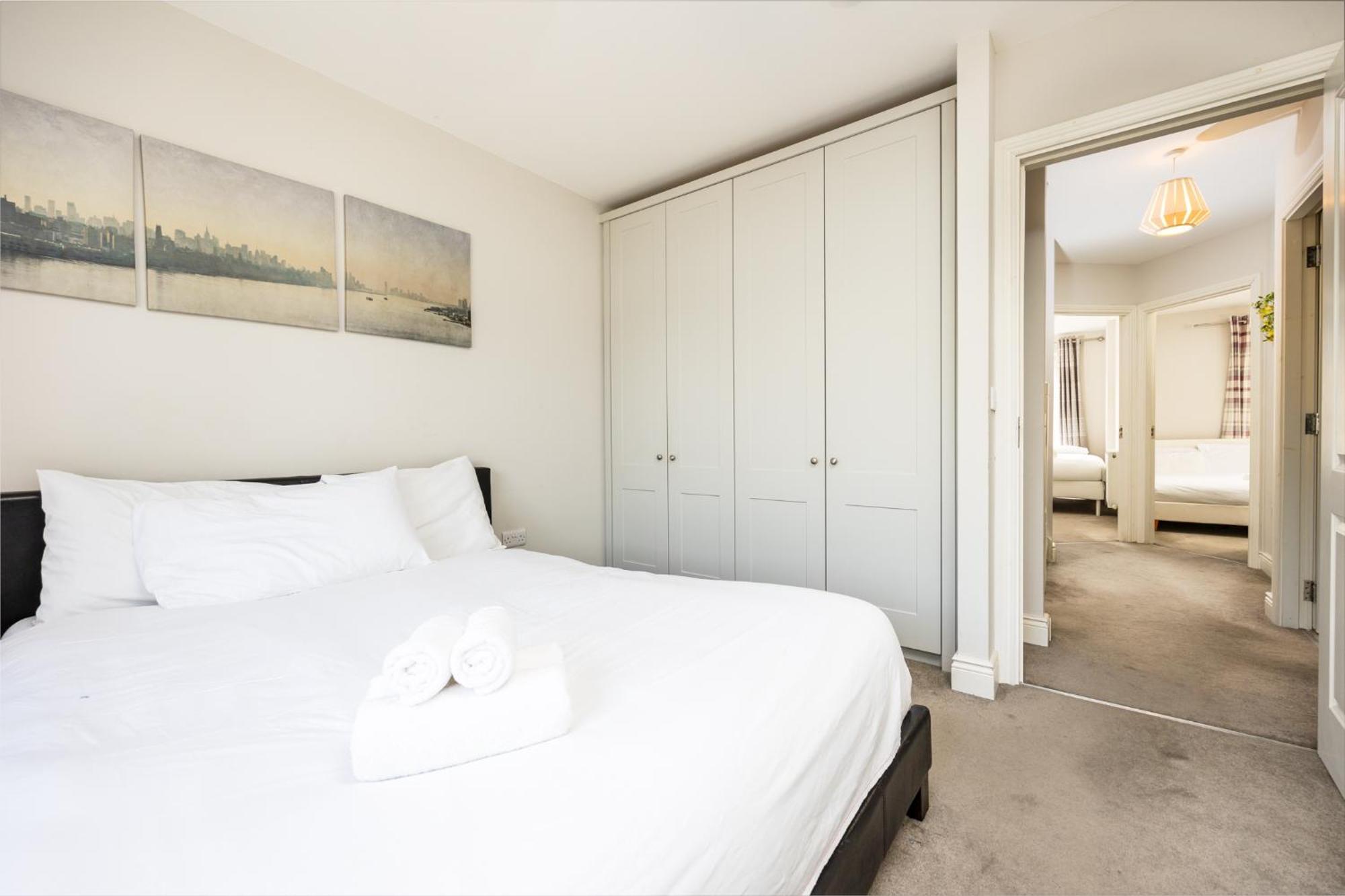 Hébergement de vacances Elegant 5-bed By Sea & City, Parking & Garden - Ideal For Long