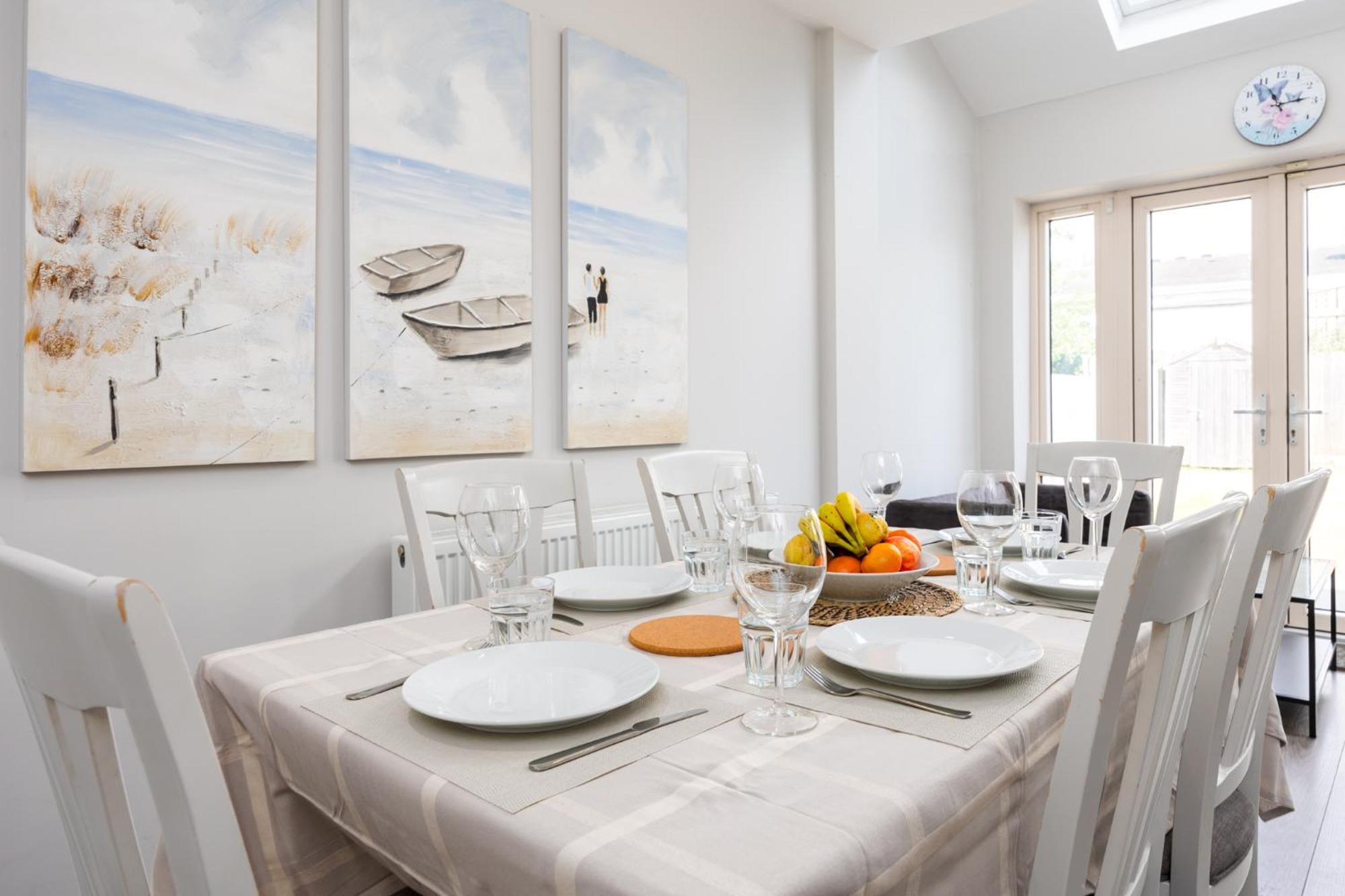 Elegant 5-bed By Sea & City, Parking & Garden - Ideal For Long * Dublin